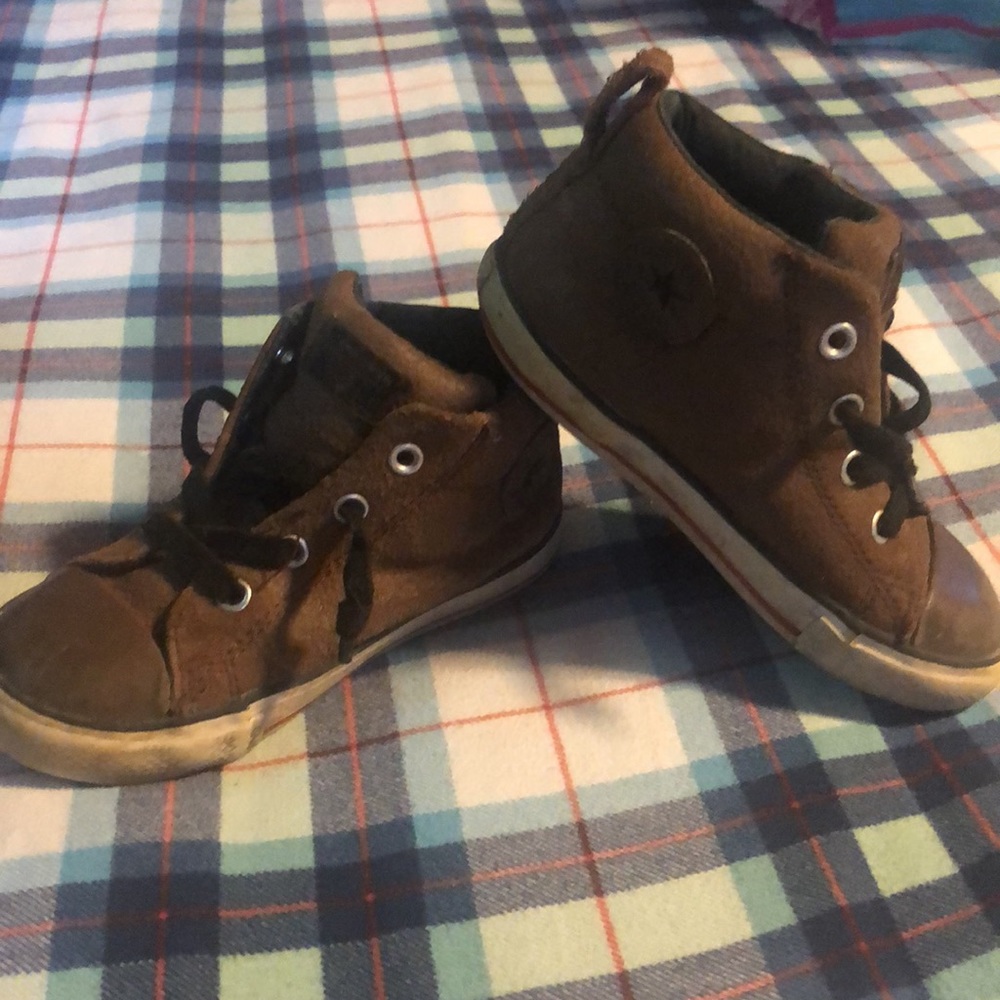 Toddler size 9 Converse brown leather sneakers